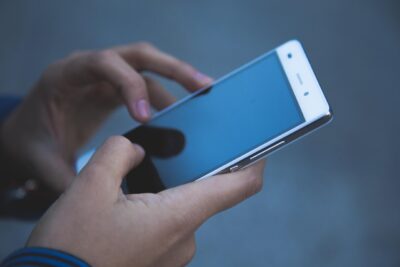 sim swapping smartphone